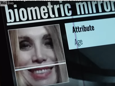 Biometric Mirror, è lo specchio biometrico che si avvale di un algoritmo di intelligenza artificiale che scansiona i volti degli utenti