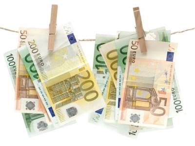 La banca dati centralizzata a scopo antiriciclaggio è compliance privacy