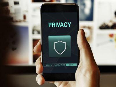 Sono numerose le app che promettono di proteggere i dati dello smartphone e in realtà violano la privacy