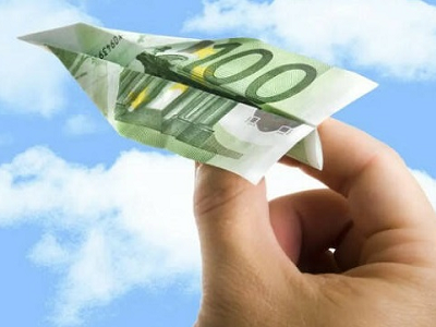 Caro voli, ecco come difendersi dagli algoritmi e pagare di meno i biglietti aerei