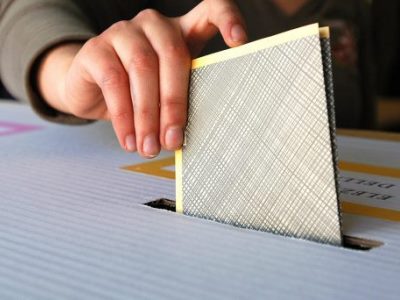 Società informatica aveva raccolto illegalmente i dati personali del 98% degli elettori maltesi, comprese le loro preferenze politiche