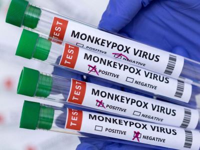 Malattia dei gay. Vaccino dei gay. Lo stigma è dietro l’angolo e anche il rischio di violazione dei dati personali