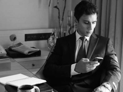 Stalking per il cliente che critica ‘a lungo' il proprio avvocato