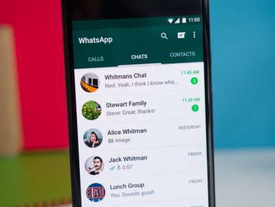 Per includere un utente in un gruppo Whatsapp di un'attività commerciale serve prima il consenso
