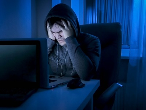 Stanata dalla Polizia italiana una gang di cybercriminali che dalla Romania sequestrava i dati di piccole imprese in tutta Europa
