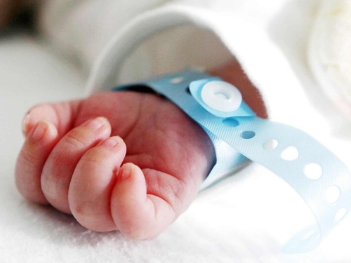 Garante Privacy: sanzionato un medico per diffusione senza consenso delle foto di un neonato malato