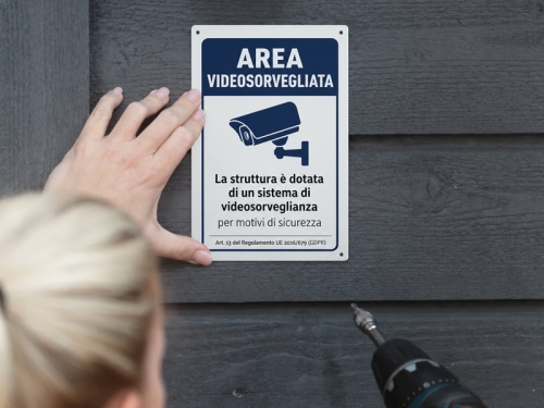Viola il GDPR l’impianto di videosorveglianza dotato di un solo cartello per segnalare più telecamere installate in vari ambienti