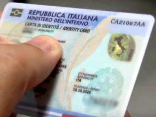 Il Garante per la Privacy boccia "padre-madre" su carta identità minorenni