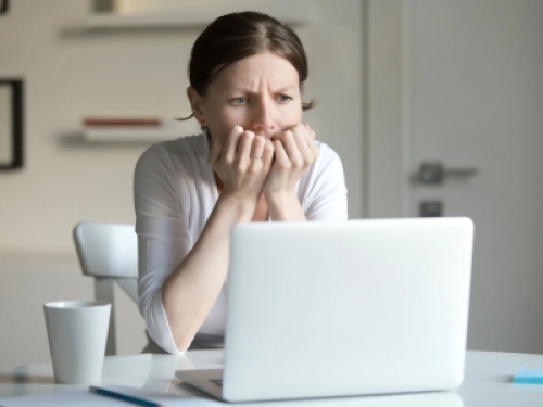 L’avvocato risponde dei post pubblicati dalla segretaria su Facebook