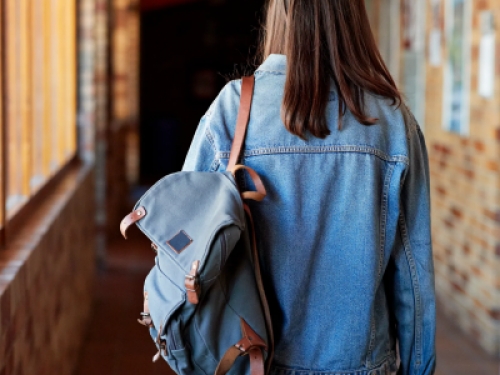 Niente privacy per la figlia maggiorenne che studia all’Università mantenuta dal papà che vuole essere informato sui voti che prende