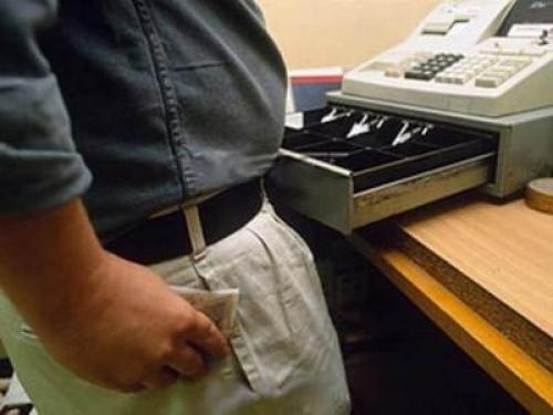 Controlli in azienda, necessario identificare la corretta e pertinente finalità che giustifichi i tempi di conservazione dei dati