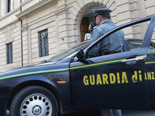Perquisizioni della Guardia di Finanza nella sede del Garante Privacy: indagati il presidente e gli altri componenti dell’Autorità per corruzione e peculato