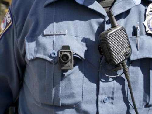 Le bodycam della polizia attivate solo se ci sono disordini
