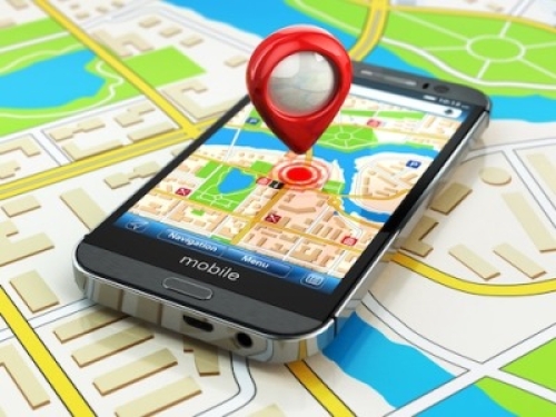 ChatGpt, nuova minaccia per la privacy: ora può scoprire con precisione dove è stata scattata una foto