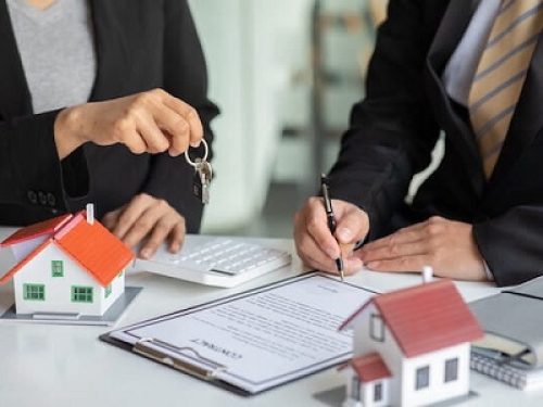 Contratti di compravendita immobiliare dati 'in pasto' all’Intelligenza Artificiale