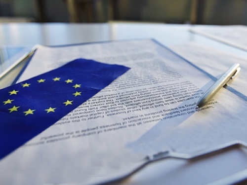 Il Consiglio dell'Ue ha approvato definitivamente il Regolamento europeo sull’intelligenza artificiale: l’Artificial Intelligence Act è legge