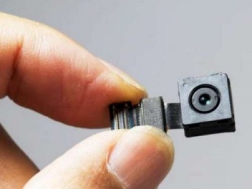 Reato spiare l’ex per provare che manipola i figli