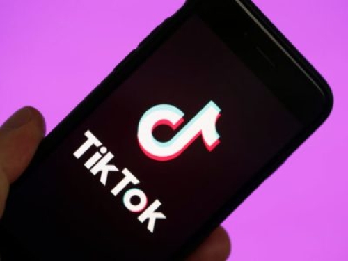 La Commissione Europea vieta TikTok sui dispositivi mobili dei propri dipendenti