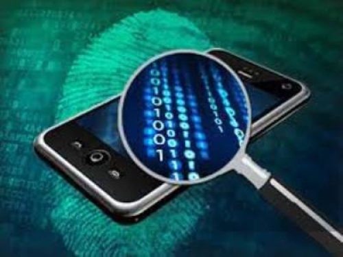 Sequestro smartphone e ispezione di messaggi e foto contenuti nel dispositivo solo se proporzionali al reato commesso