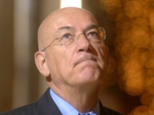 Aumentano attacchi informatici e furti di identità.Che sta succedendo?