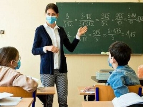 Il green pass nelle scuole: come deve avvenire il controllo
