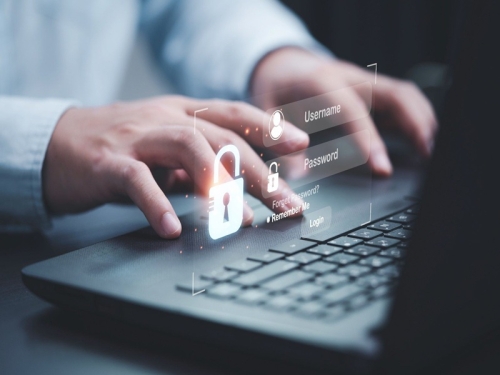 Software spia installati su 40mila computer dei magistrati italiani: nuova inchiesta di Report