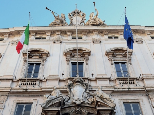 Controlli a distanza dei lavoratori nelle micro imprese: le procedure autorizzative alla luce della sentenza n. 156/2025 della Corte Costituzionale