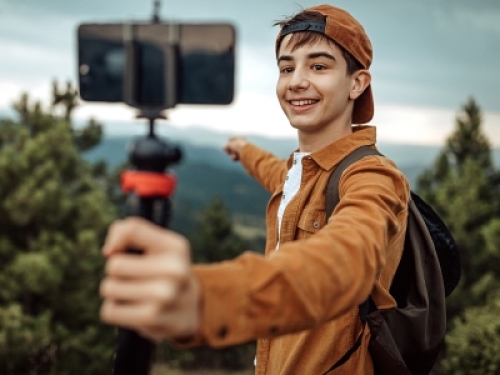 Può un minore firmare una liberatoria per autorizzare altri ad utilizzare la sua immagine?