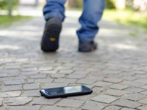 Giappone: dipendente dell'agenzia nucleare perde il cellulare contenente dati riservati durante un viaggio in Cina