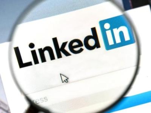 LinkedIn risponde alle accuse di spionaggio aziendale e violazione del GDPR per la scansione dei browser: “è scritto nella nostra informativa privacy”