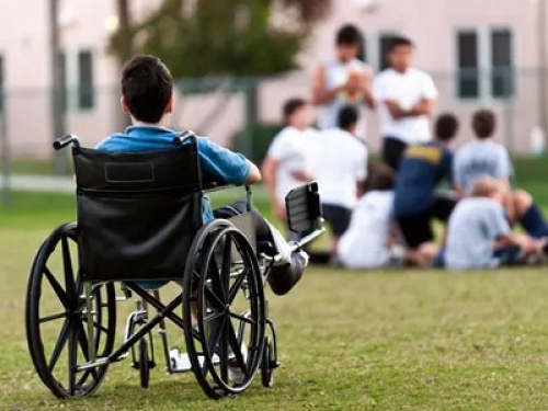 Violata la privacy dei bambini iscritti ai servizi di sostegno delle scuole dell’infanzia: divulgazione di dati sensibili con il dettaglio delle disabilità