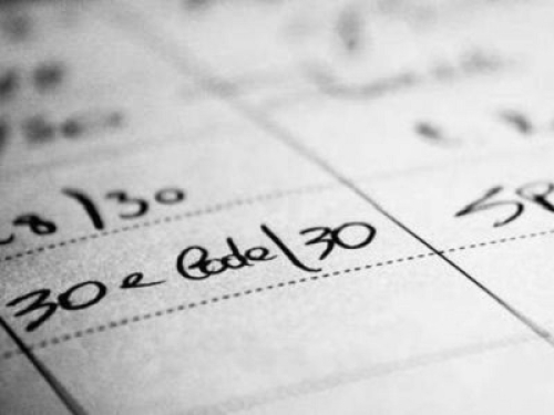 Il genitore che mantiene il figlio all'università ha diritto di sapere quali esami sostiene ma non le votazioni conseguite