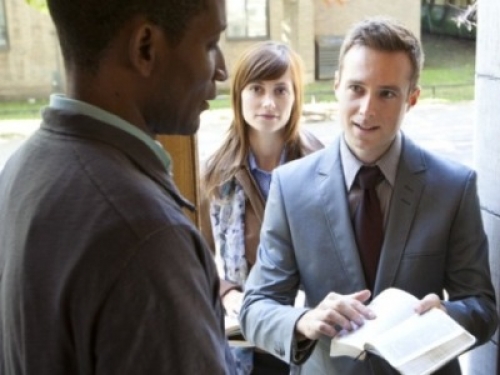 Predicatori porta a porta, testimoni di Geova a prova di privacy