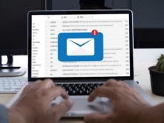 Metadati email aziendali Le imprese: più autonomia 