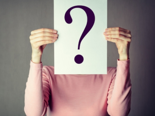 L’investigatore privato condannato per il porto d’armi scaduto non può evitare la pubblicazione del suo nome nella sentenza