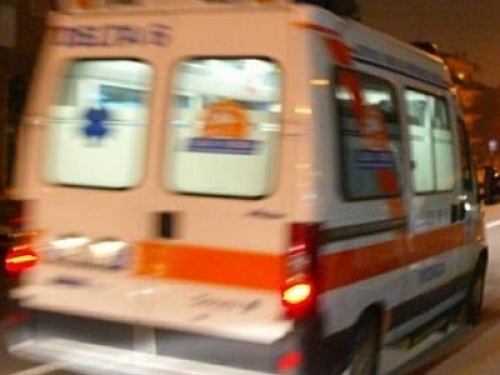 Ora gli operatori del 118 riprendono in video i loro interventi mentre soccorrono i pazienti