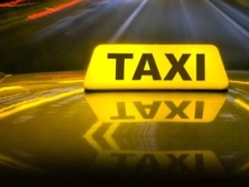 Finiscono online i dati di oltre 300.000 clienti del servizio taxi del Regno Unito