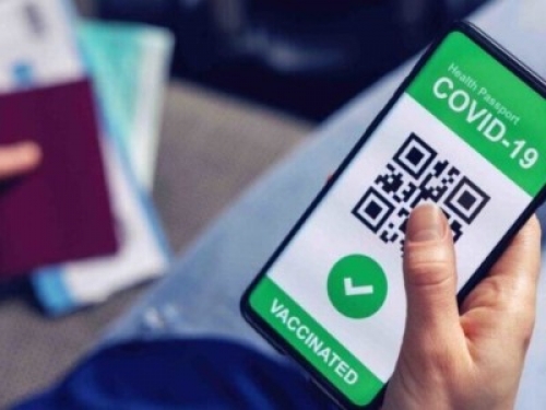 Green pass in azienda, necessari regolamenti ad hoc