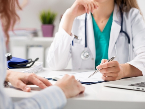 Sanzionato dal Garante della privacy il medico che registra i dialoghi con i suoi pazienti per tutelarsi da minacce e offese