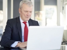 Il ruolo di dirigente non esclude la punibilità per accesso abusivo a sistema informatico