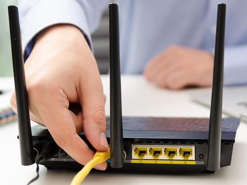 Hacker russi violano migliaia di rooter domestici e sottraggono password e token di accesso