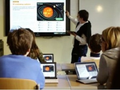 Nelle scuole è allerta per i dati fuori dalla UE: la circolare del Ministero dell'Istruzione