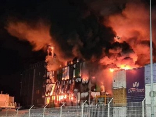 Francia: incendio si abbatte su uno dei più grandi datacenter d’Europa, siti web in tilt e spettro data breach