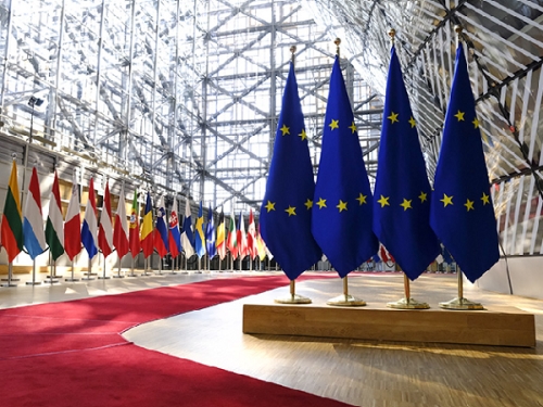 Digital Omnibus: il Consiglio UE approva le modifiche alle norme relative all’intelligenza artificiale