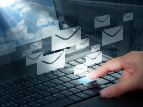 Messaggi elettronici in ambito lavorativo: limiti giuridici e legittimità del monitoraggio