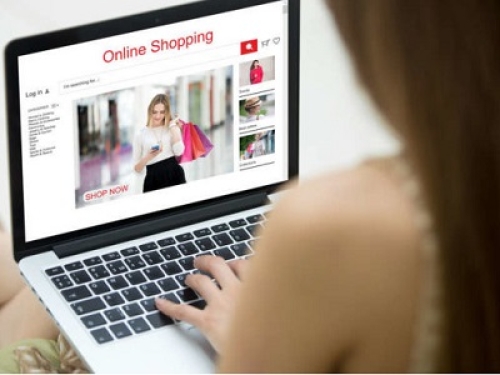 Shopping online, 4.700 siti fasulli mettono a rischio privacy e sicurezza degli utenti in occasione delle festività
